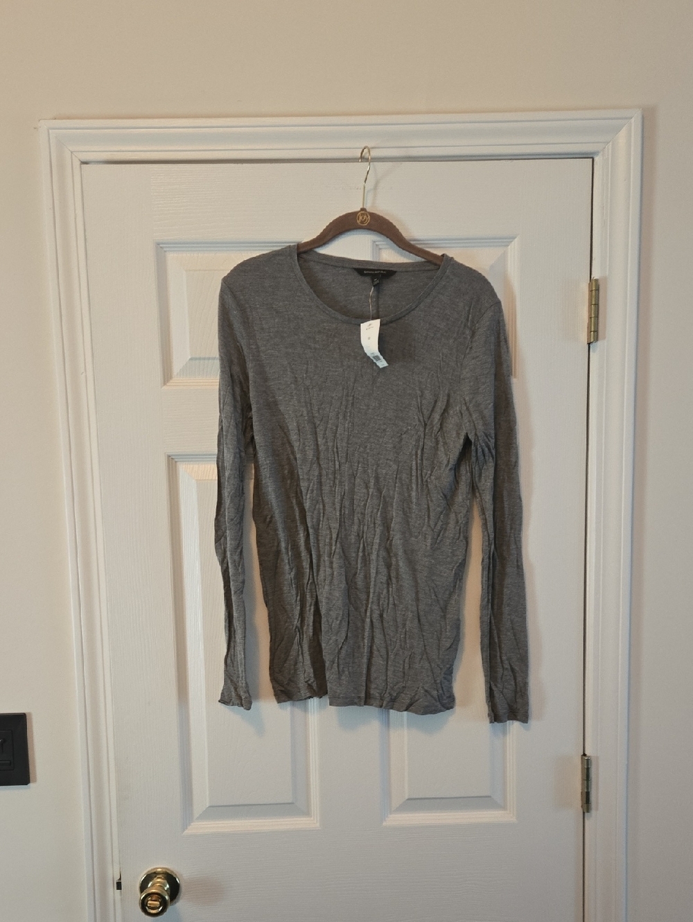 Banana Republic Women's Gray Long-Sleeve Crewneck Tee